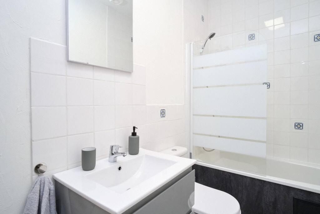 Maison 2 Chambres, Jardin Rethel Εξωτερικό φωτογραφία